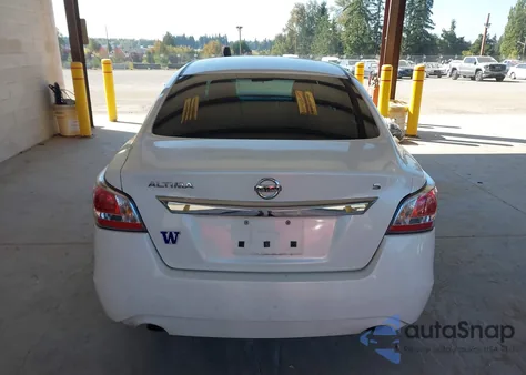 2015 Nissan Altima 2.5/2.5 S/2.5 Sl/2.5 Sv из США, поврежденный, VIN 1N4AL3AP9FC210974